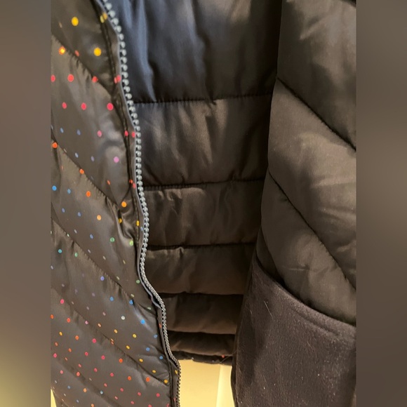 Girls navy puffer vest by Gap, Size XL - Picture 8 of 9